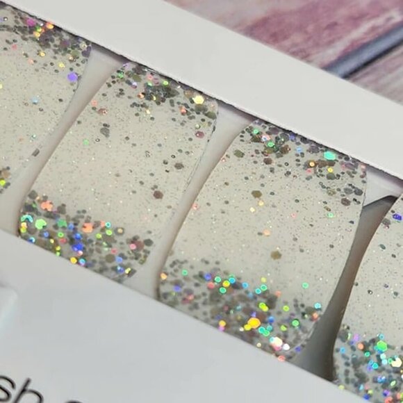 Let your Light Shine Bundle- Nail Set - Picture 2 of 7